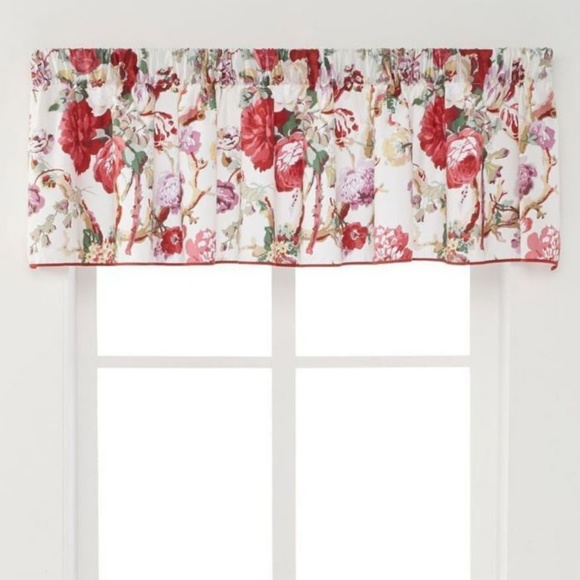 Chaps Window Chaps | Accents | Chaps Sarah Floral Window Valance | Poshmark